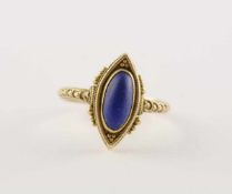 DAMENRING, 585/ooo Gelbgold, besetzt mit einem Lapis-Lazuli-Cabochon, ber., RG 54, 2,8g, um