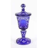 DECKELPOKAL, Glas, kobaltblauer Überfang, graviert, H 31, datiert 1849, BÖHMEN- - -22.00 % buyer's