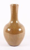 VASE, harter, grauer Scherben, craquelierte Glasur, H 21, CHINA, 19.Jh.- - -22.00 % buyer's