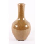 VASE, harter, grauer Scherben, craquelierte Glasur, H 21, CHINA, 19.Jh.- - -22.00 % buyer's