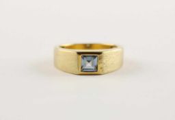 DAMENRING, 333/ooo Gelbgold, synthetischer Spinell, RG 53, 3,9g- - -22.00 % buyer's premium on the