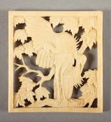 ELFENBEINSCHNITZEREI, fein durchbrochen geschnitzter Vogeldekor, 7,5 x 7, JAPAN, um 1900- - -22.00 %