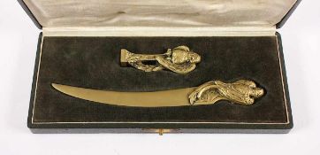 JUGENDSTIL-BRIEFÖFFNER UND PETSCHAFT, Bronze, Griffe in Form von Papageien, L bis 18, sign. R.