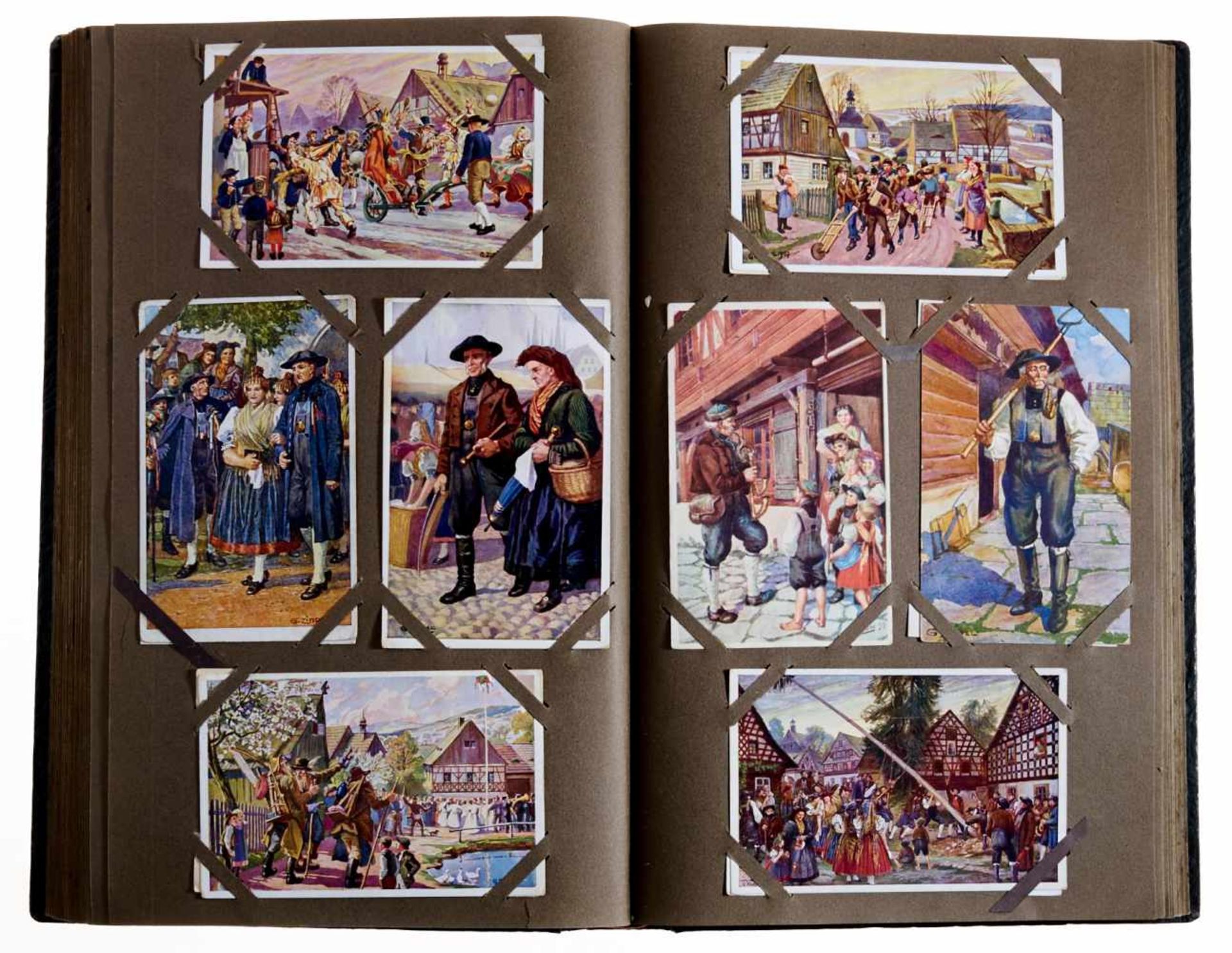 Böhmen und Mähren Postkarten - Ca. 1200 tls. farb. Postkartenin 4 Einsteckalben. Ca. 1890-1940. - Bild 5 aus 5