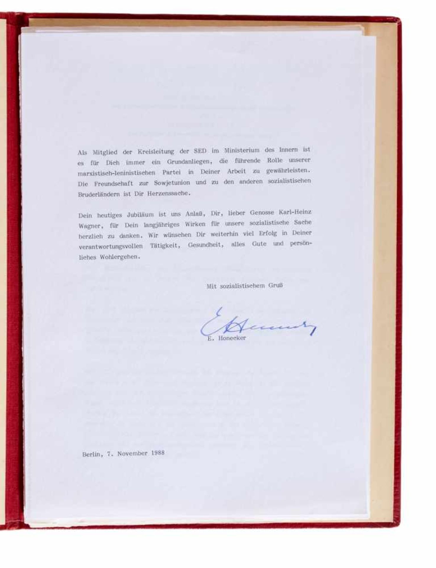 Honnecker, E., Politiker (1912-1994).Masch. Brief mit e. U. Dat. Berlin, 7. 11. 1988. Fol. 1 1/2 S.- - Bild 2 aus 3