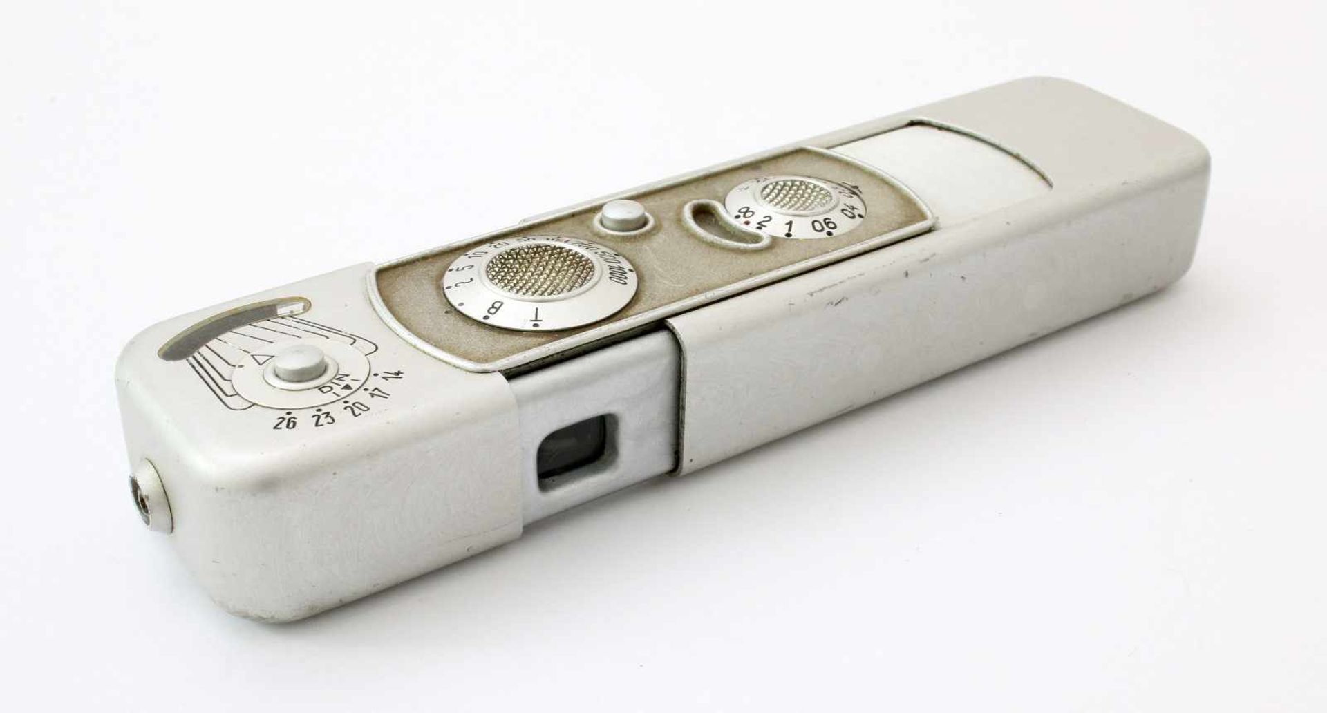 Minox B Kamera mit ZubehörMinox B mit Objektiv Complan 1:3,5 f=15 mm, Verschluss funktionsfähig, - Bild 4 aus 4