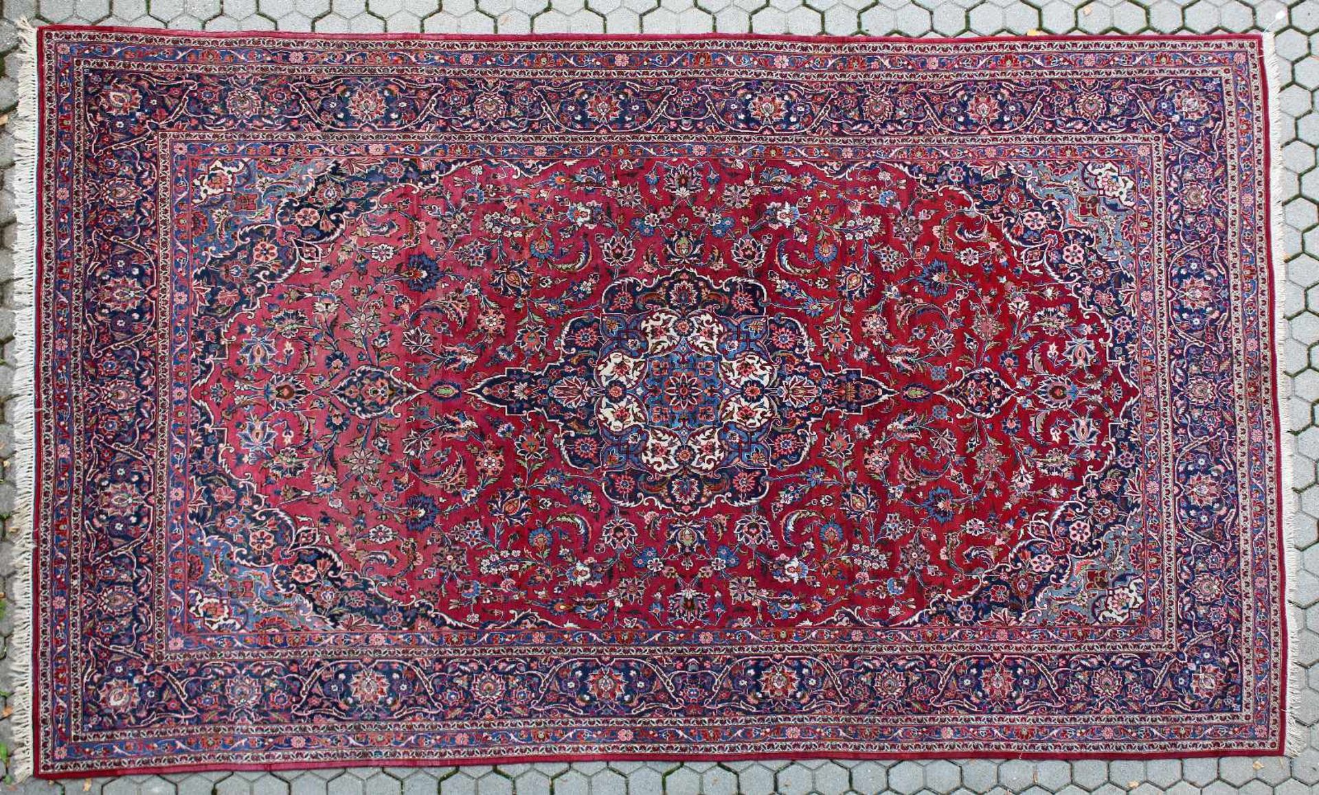 Keschan - Persien - älterGrundfarben Rot- und Blautöne, blauer Schuß, Abrash, Medaillon,
