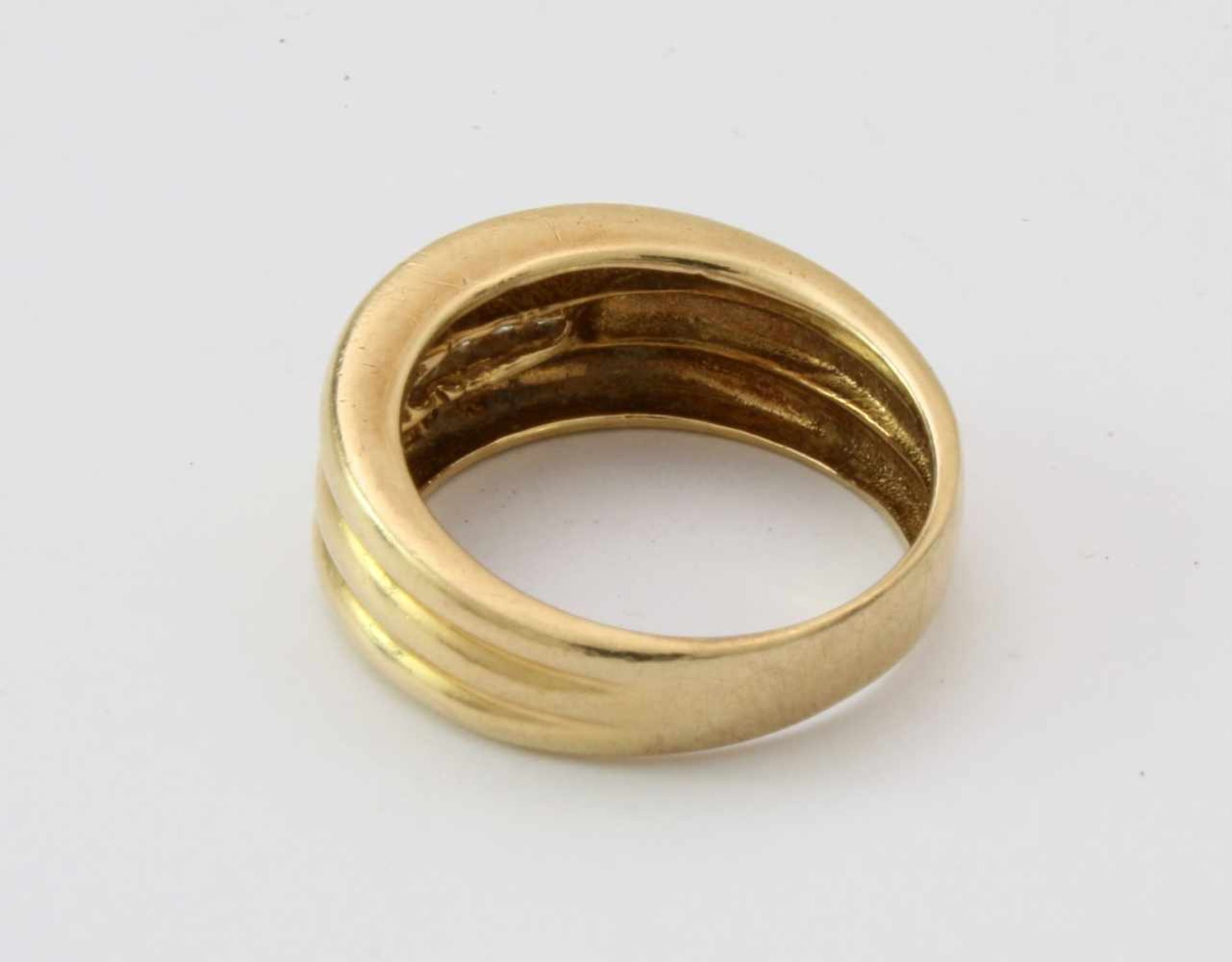 Gelbgold-Ring mit 5 BrillantenGG 585, Ring längskanneliert, mittig 5 Brillanten, Ringgröße: 56/57, - Bild 3 aus 3