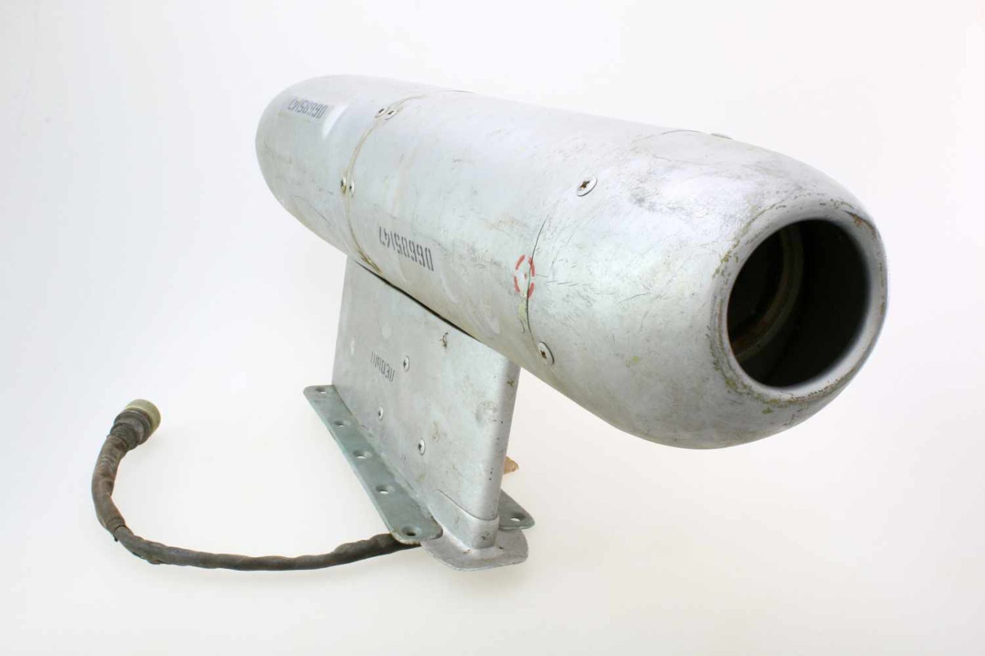 Originale Schießkamera S13 des russischen Abfangjägers MIG 21Kamera im Alugehäuse zur Montage an der