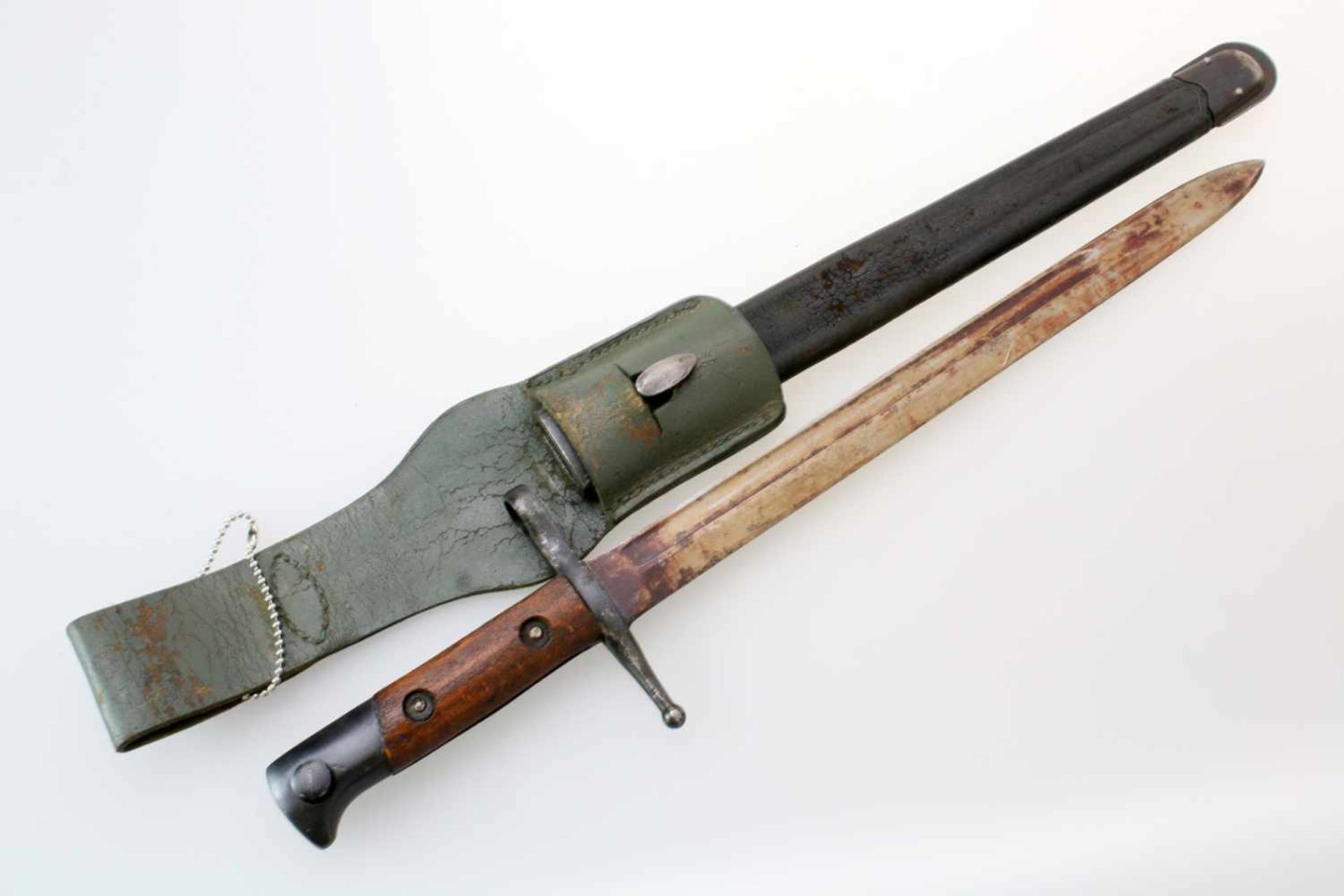 Italien - Bajonett Carcano 1891Gekehlte zum Ort zweischneidige Rückenklinge (durch Lagerfett