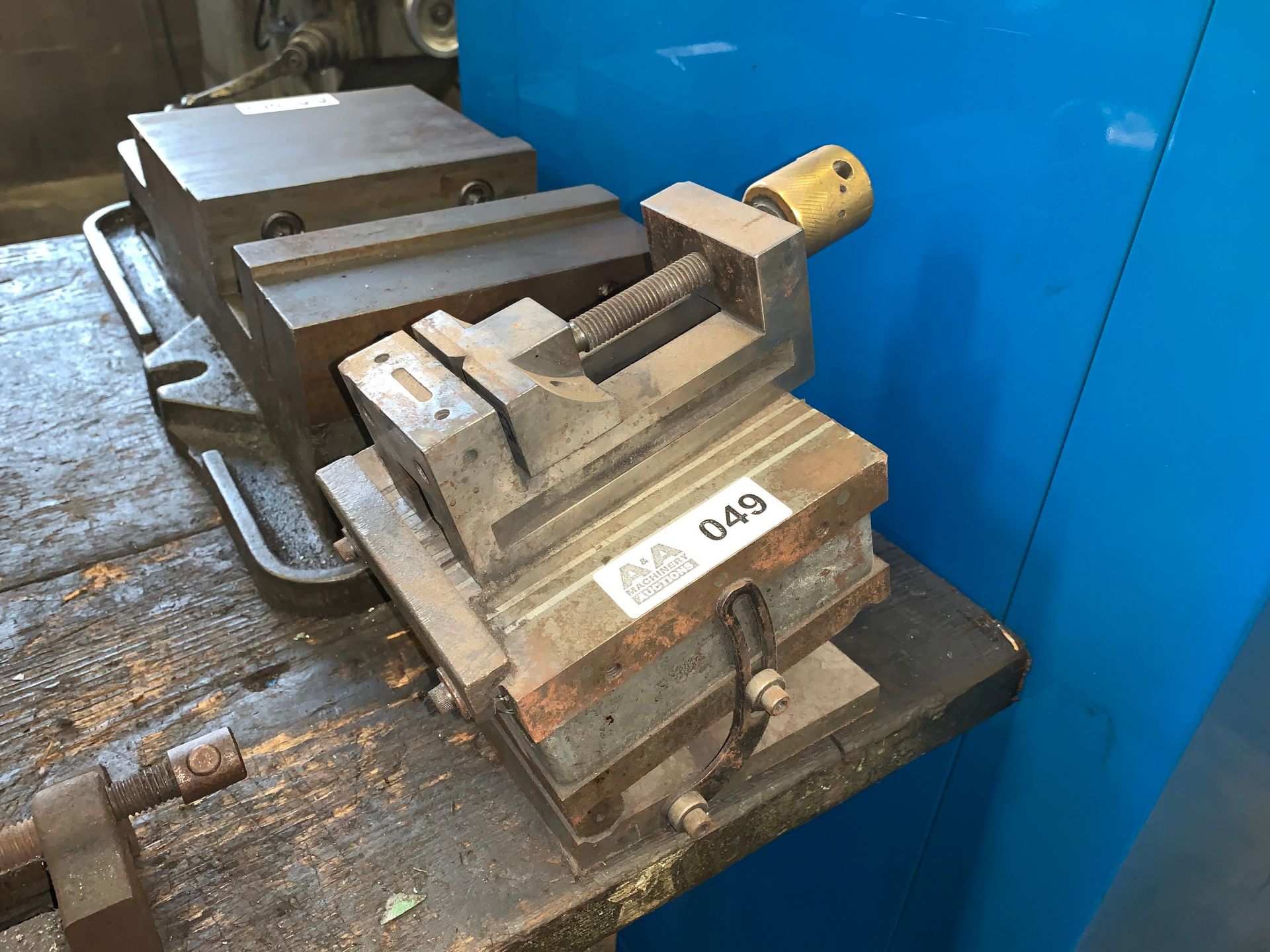 Tiliting Magnetic Sine Plate with 2-1/2" Machine Vise (Buyer is Responsible for ALL Packaging,