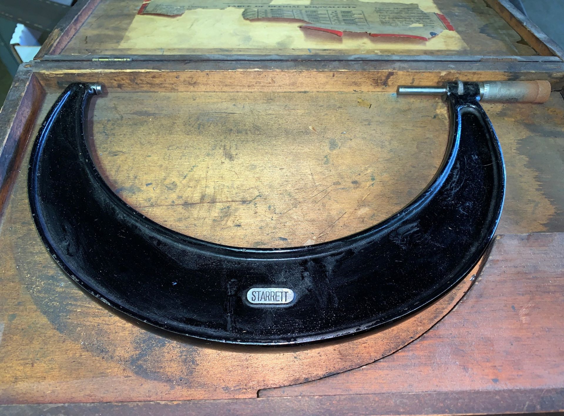 Starrett 8-9" Micrometer (Located in Levittown, PA Facility)