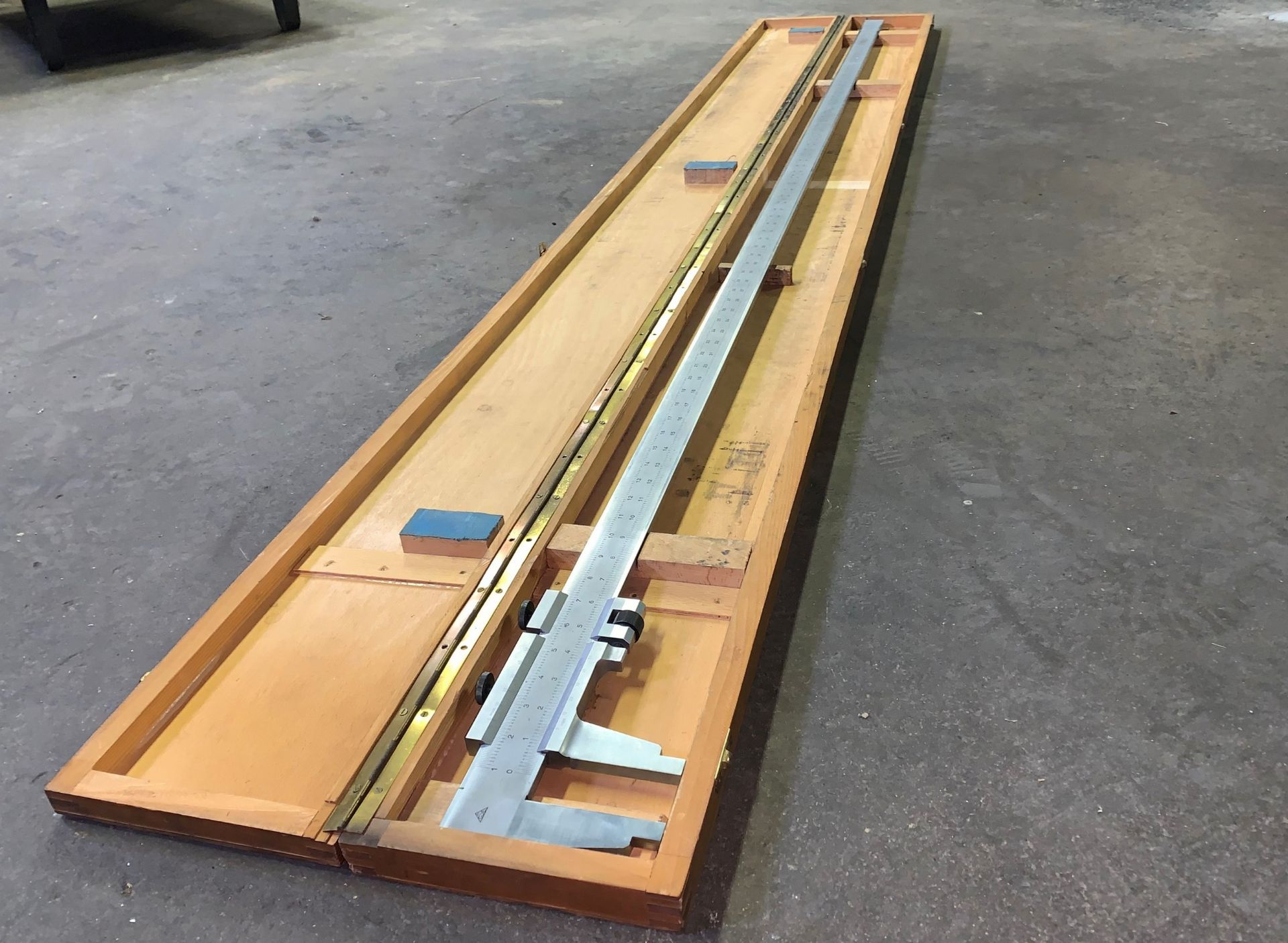 Vernier Caliper, 84" Capacity (Located in Levittown, PA Facility)