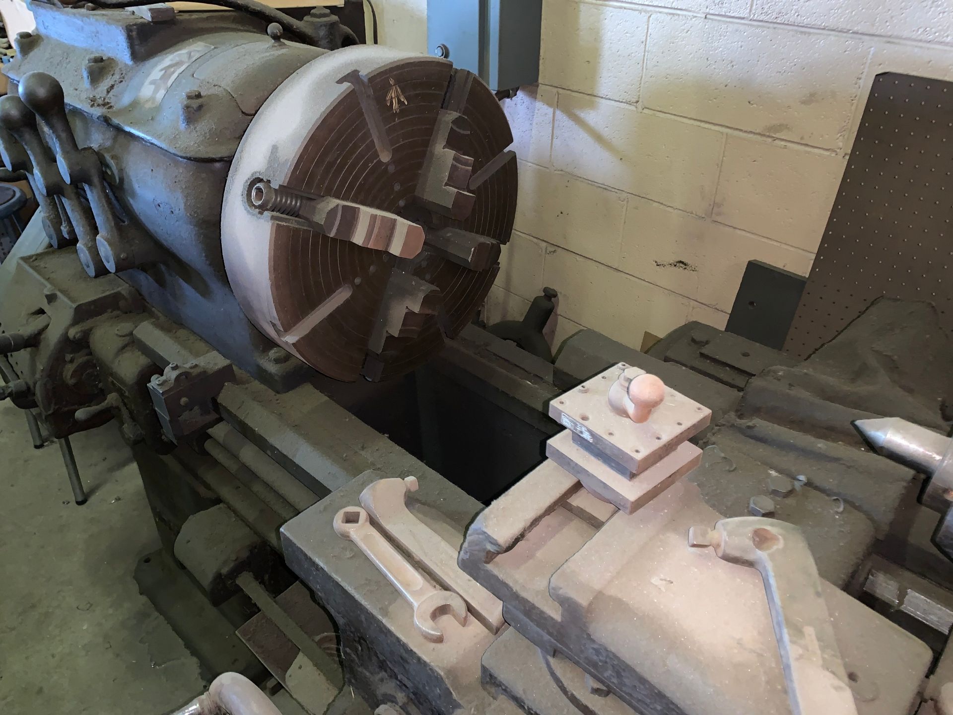 Monarch Lathe, 21"Diameter Swing, 24" Between Centers, Carriage, Tail Stock, 16"Diameter 4-Jaw Chuck - Image 3 of 6