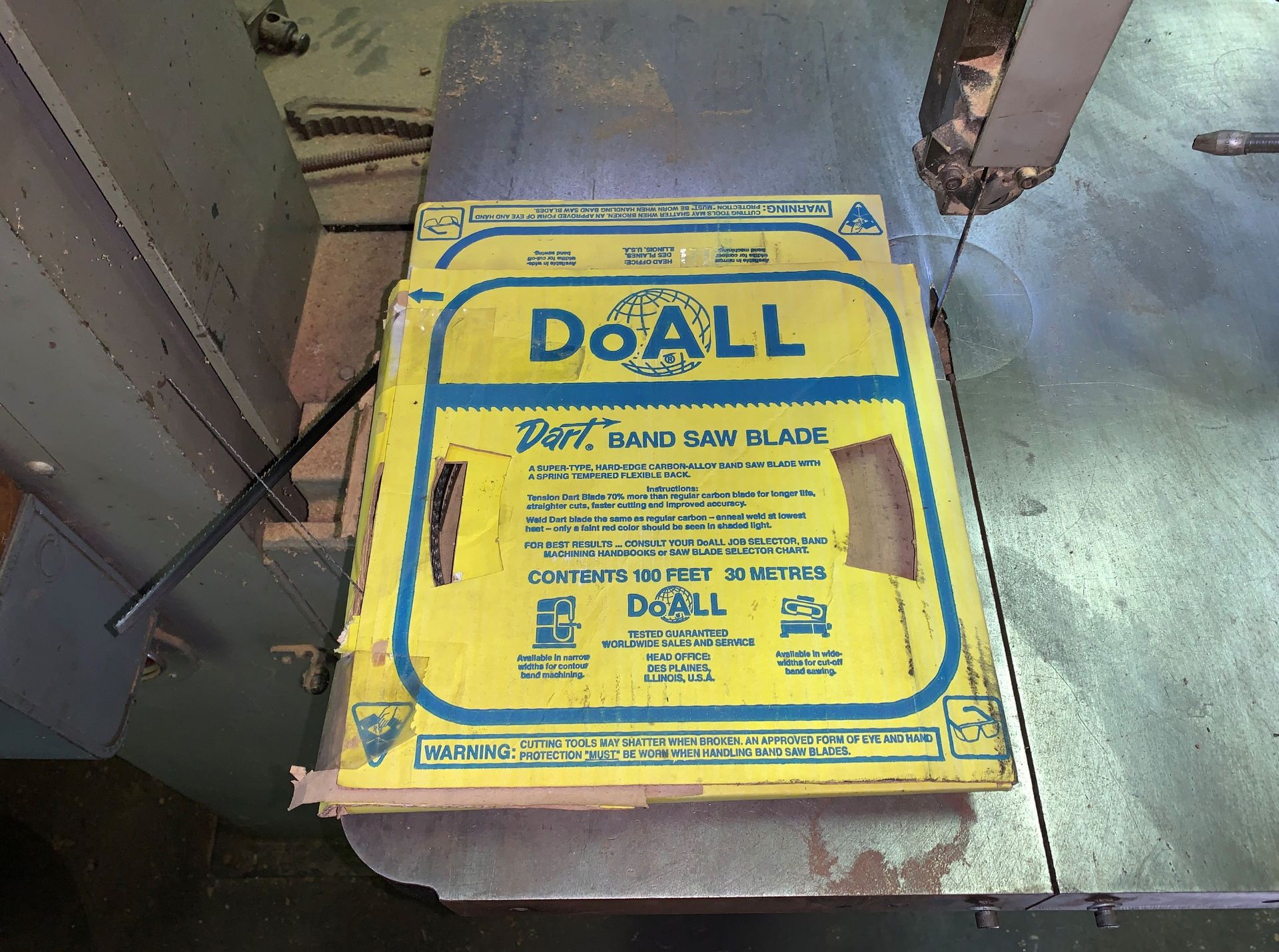 DoAll Mdl. 1612-0 Vertical Band Saw, 16" Throat, 24" x 24" Tilting Table, Blade Welder and Grinder - Image 8 of 8