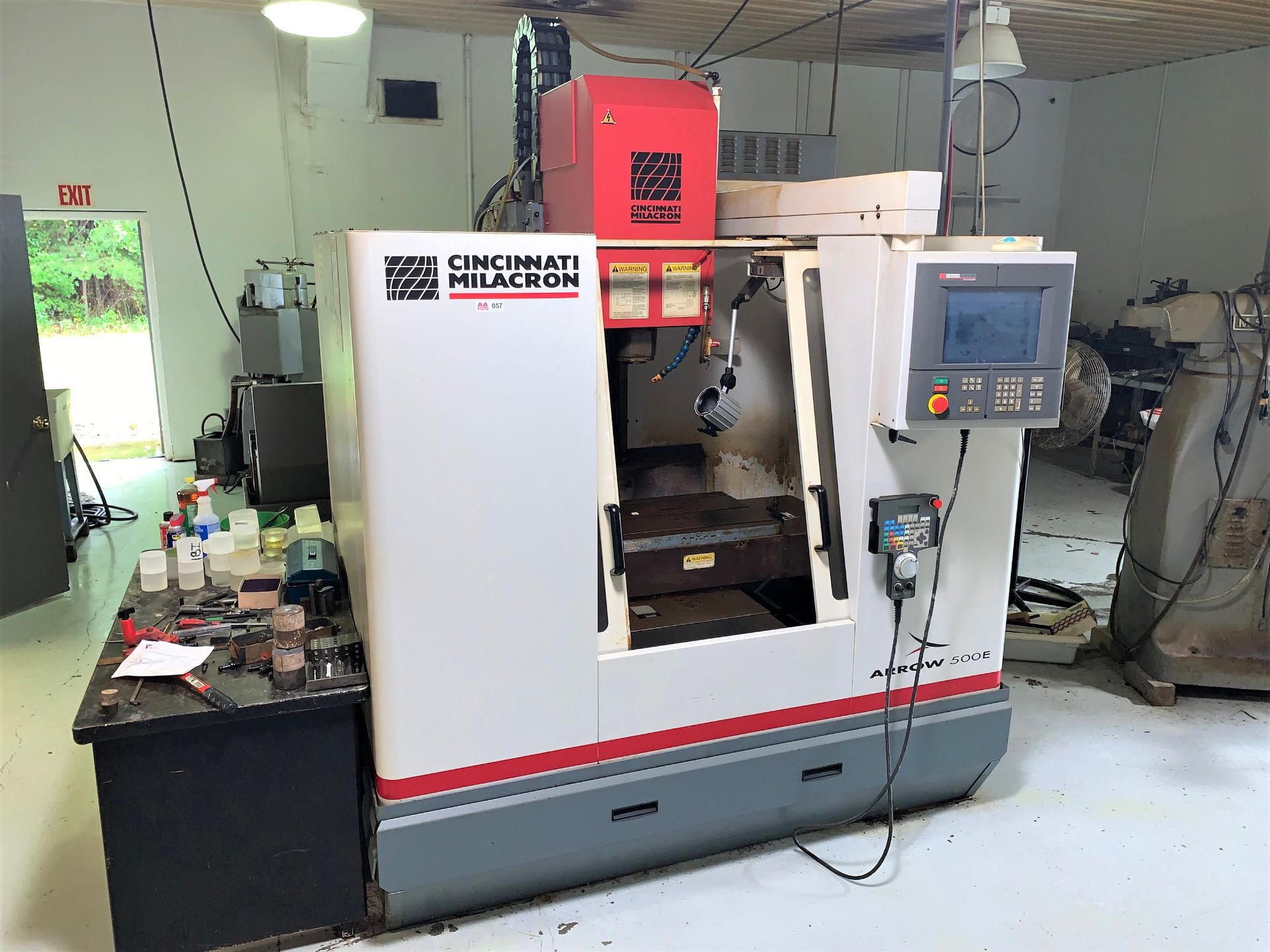 Cincinnati Milacron Arrow 500E CNC Vertical Machining Center - Image 2 of 13