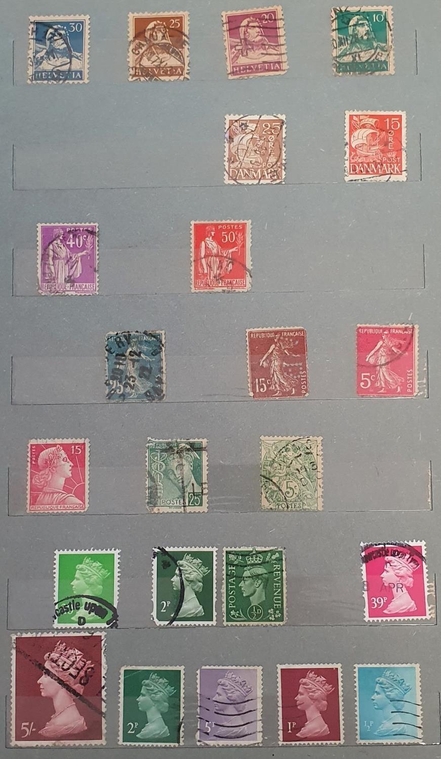 Mapku album of world stamps, some early examples and some Lativa first day covers - Image 2 of 3