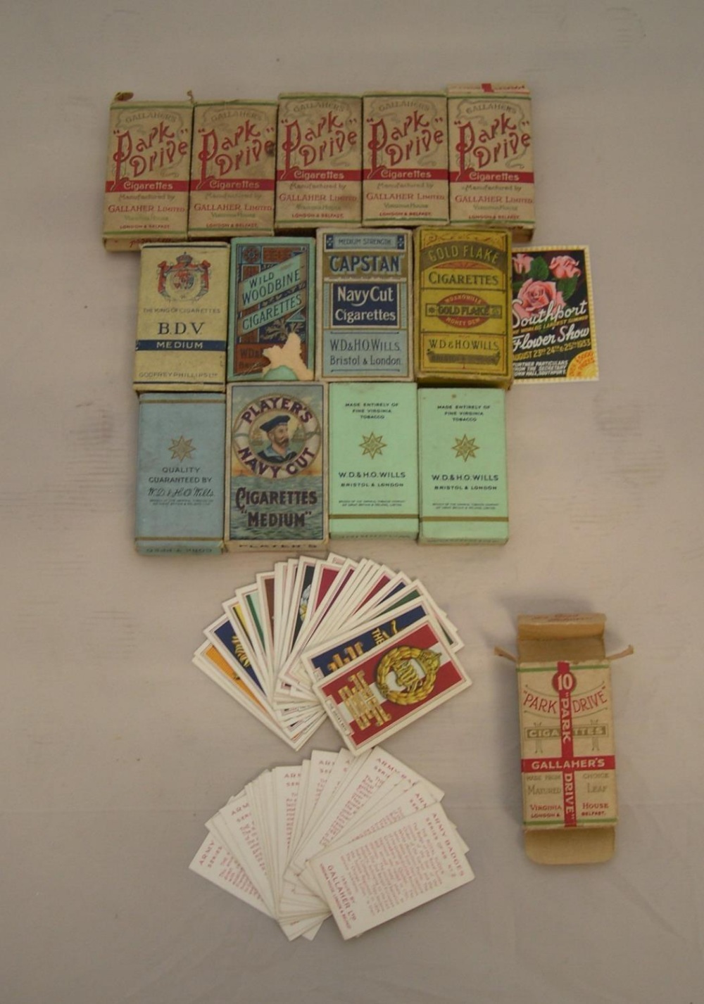 14 packets of old cigarette cards in cigarette style packets All appear in good condition for