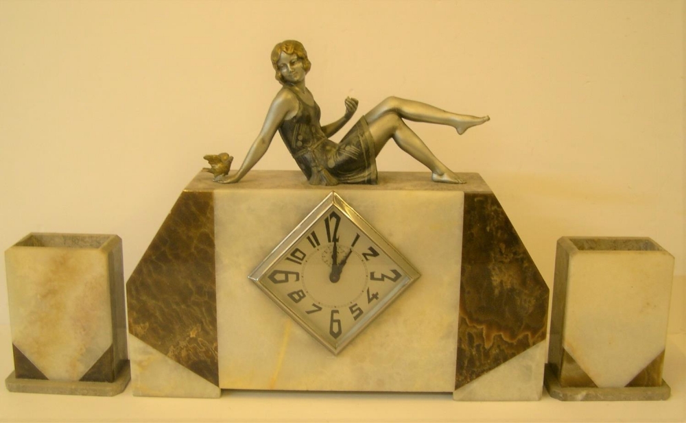 Early/mid 20thC Art Deco windable mantle clock