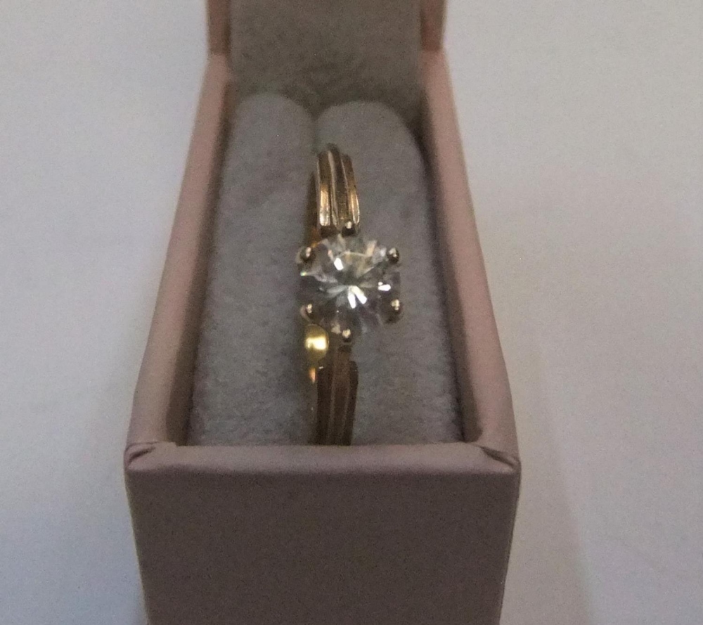 14ct yellow gold, solitaire diamond ring (approx 3/8ct) approx 2.5 grams gross, size M