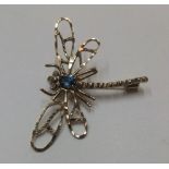 9ct yellow gold dragonfly brooch with topaz back & 2 small diamonds for eyes, 3.6 grams gross