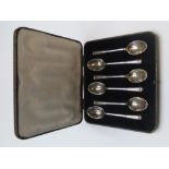 Cased set of 6 silver Art Deco tea spoons in plain form