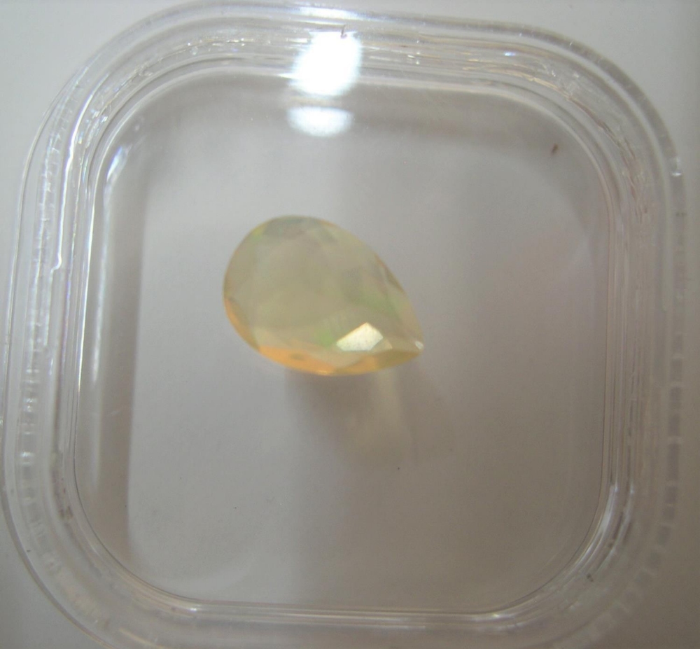 Certified Ethiopian opal, Pear cut, 0.8ct - Image 3 of 3