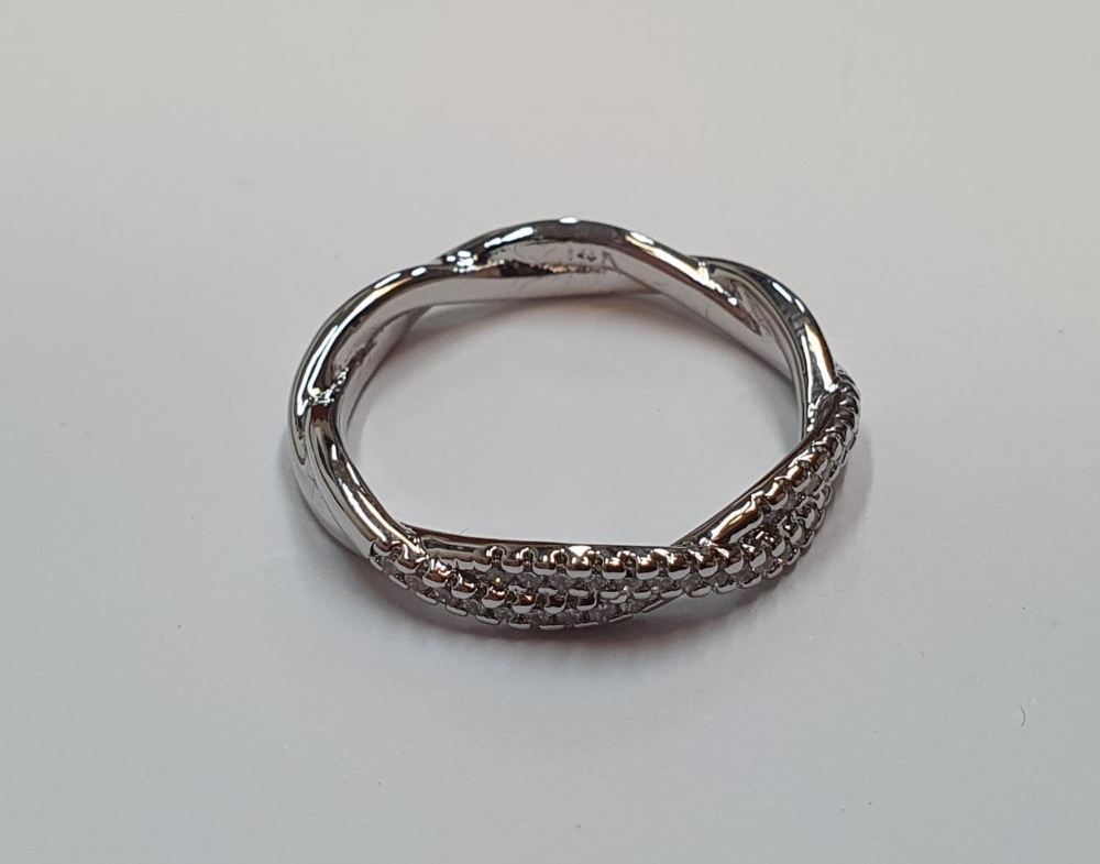 Charming 14ct white gold and diamond ladies twist ring, Gross weight 2.5 grams, size Q - Image 3 of 3