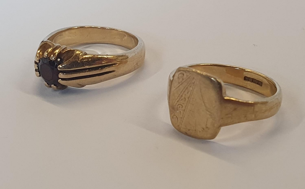 2 x 9ct rings, one yellow gold Garnet ring, and one yellow gold Signet ring. Approx. 10.5 grams - Image 3 of 3