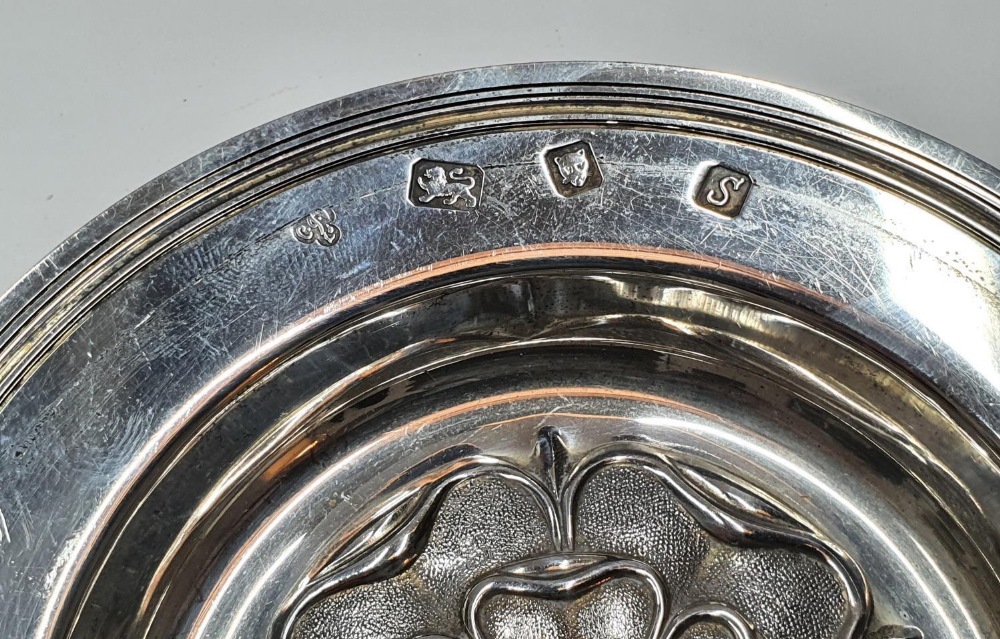 Hallmarked 20thC circular silver dish embossed with the English rose and extensively engraved to - Image 2 of 3