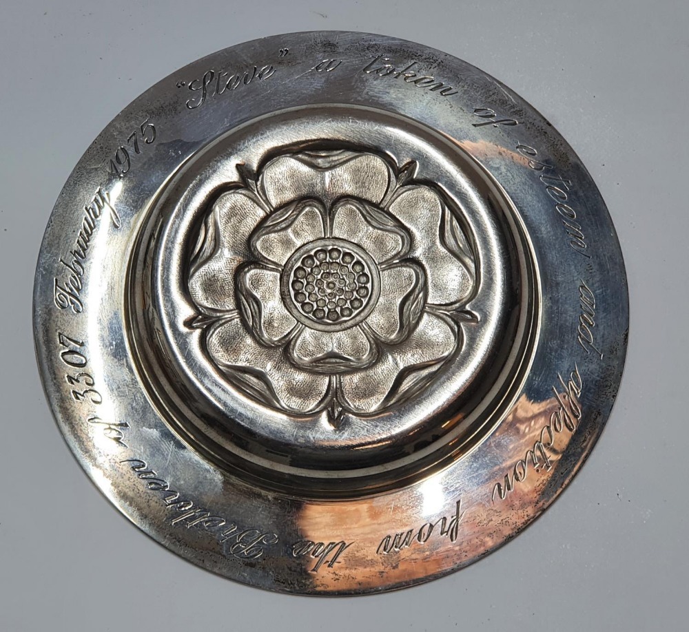Hallmarked 20thC circular silver dish embossed with the English rose and extensively engraved to - Image 3 of 3