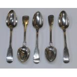 5 matching English solid silver tea-spoons 110 grams