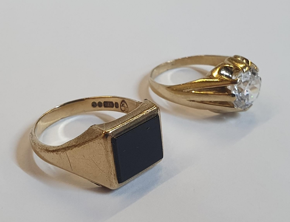 2 x 9ct rings, one yellow gold Onyx ring, and one yellow gold CZ Solitaire ring. Approx 12.0 grams - Image 2 of 3