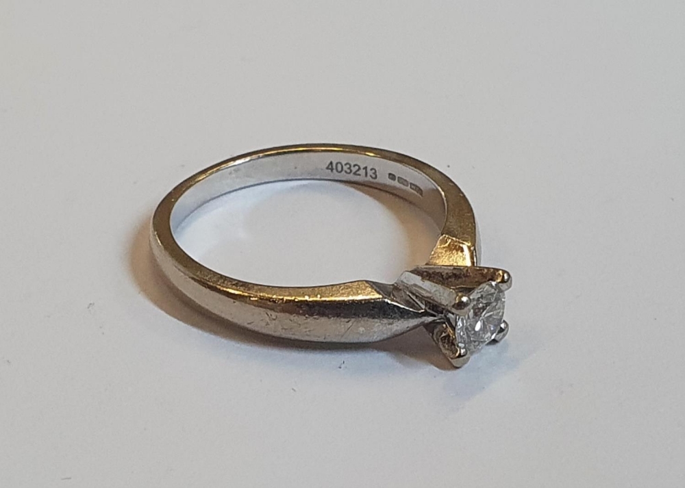 18ct white gold solitaire diamond ring (0.2ct), Total gross weight is 3.1 grams, Ring size is I - Image 2 of 2