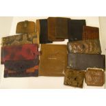 Quantity of vintage leather purses, wallets etc (14)