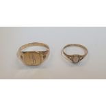 Gents 9ct gold signet ring with 2 small diamonds to the shoulders & etched with the letter B and a