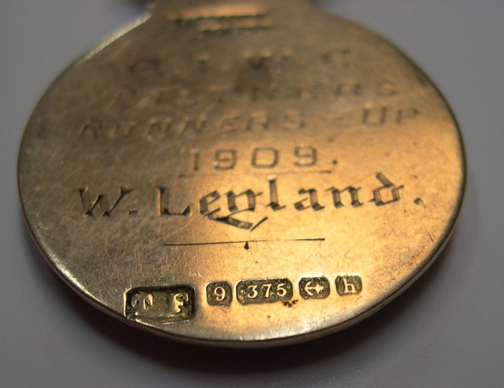 9ct yellow/rose gold medal, Birmingham 1909 5 grams - Image 3 of 3