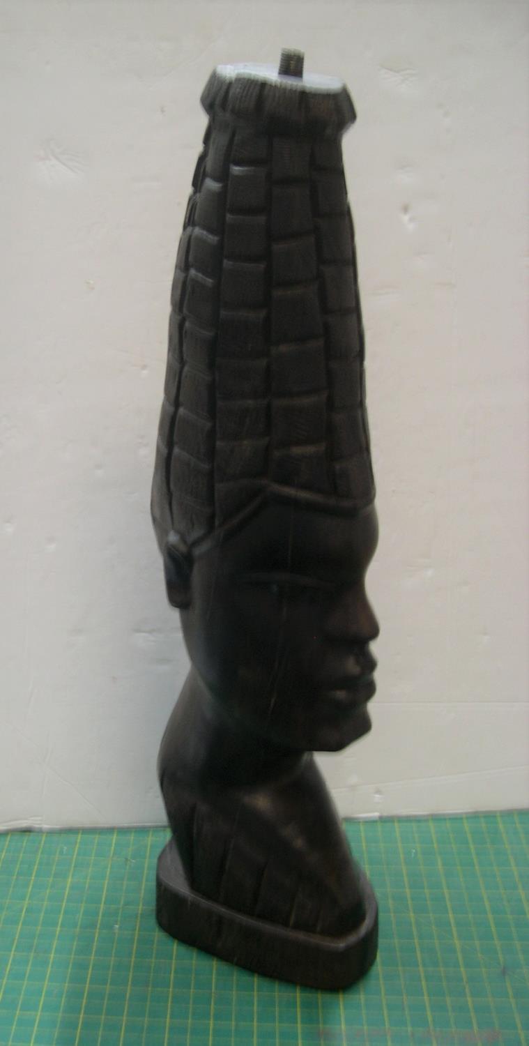 Pair of Nigerian wood carvings and a large ebony wood head carving lamp (no wiring), The pair - Image 4 of 6