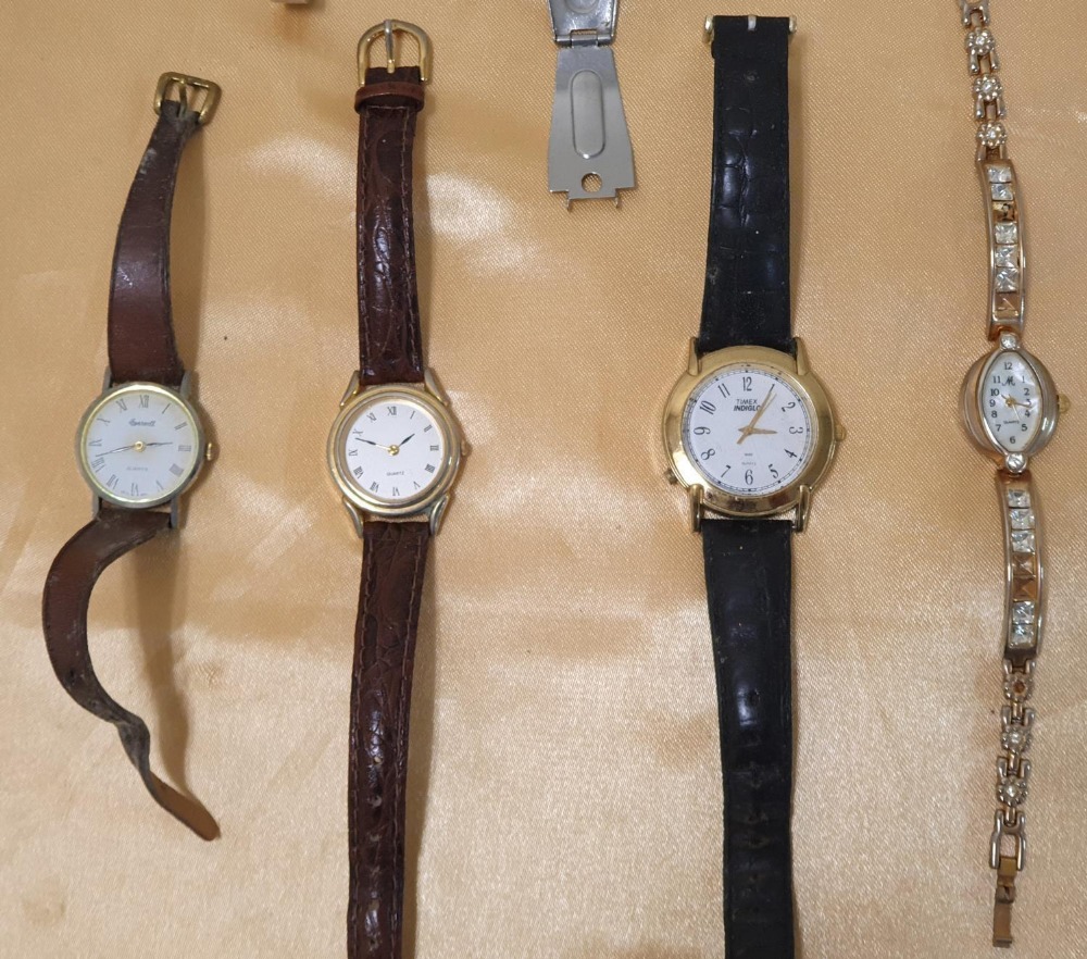 Collection of 9 various ladies and gents vintage wrist-watches (9) - Image 3 of 4