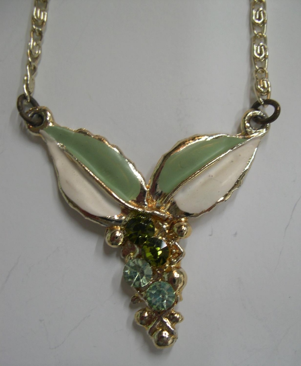 Rare 1920s French rose quartz silver pendent & a vintage ladies necklace and pendant (2) - Image 3 of 6