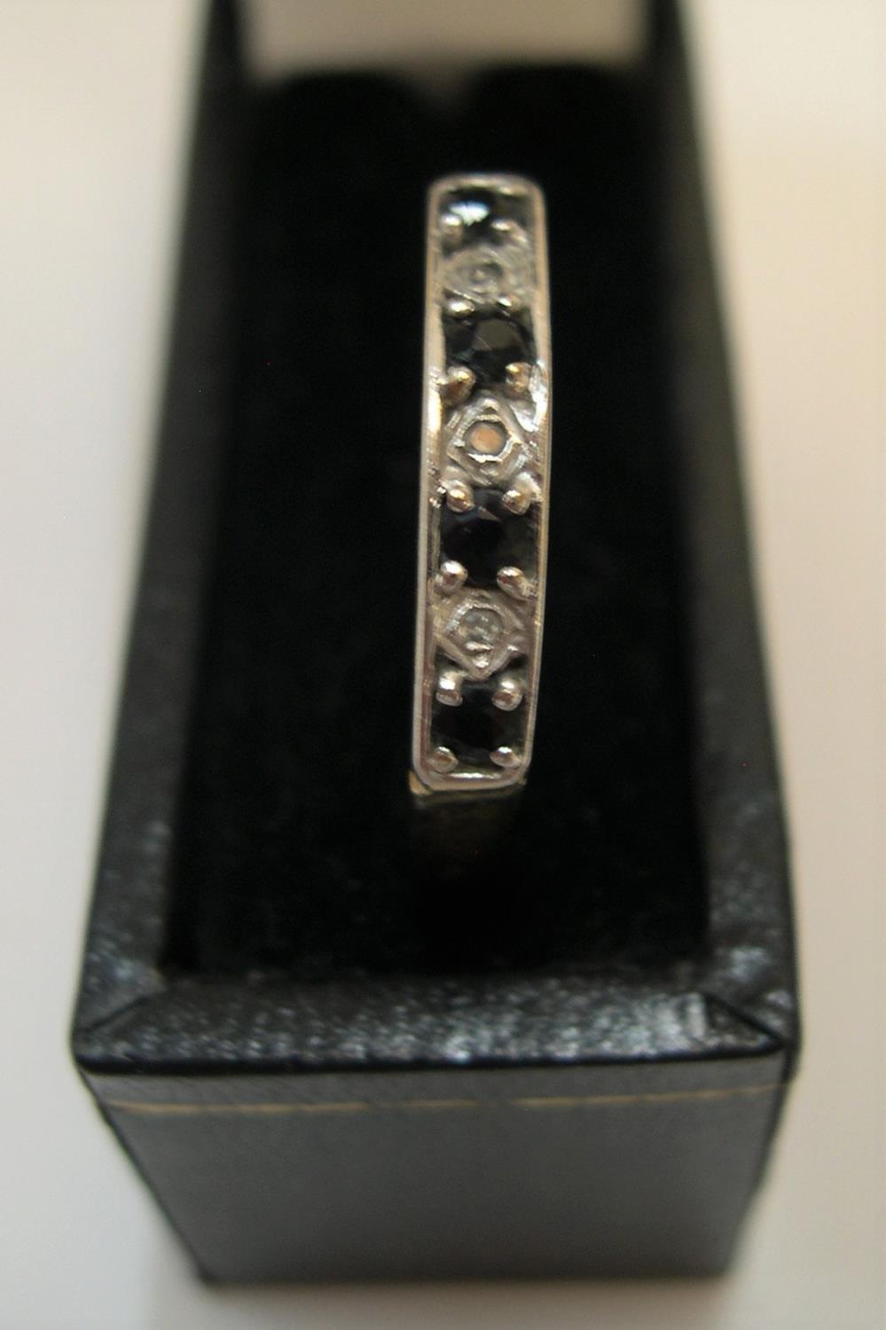 9ct yellow gold, half eternity ring with alternating diamonds & blue sapphire Approx 1.3 grams - Image 2 of 3