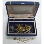 Good collection of 9ct gold, unmarked gold &/or gold coloured metal to include at least 7 grams of