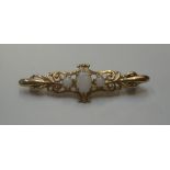 Antique 9ct yellow gold brooch with 3 opals Approx 2.7 grams gross