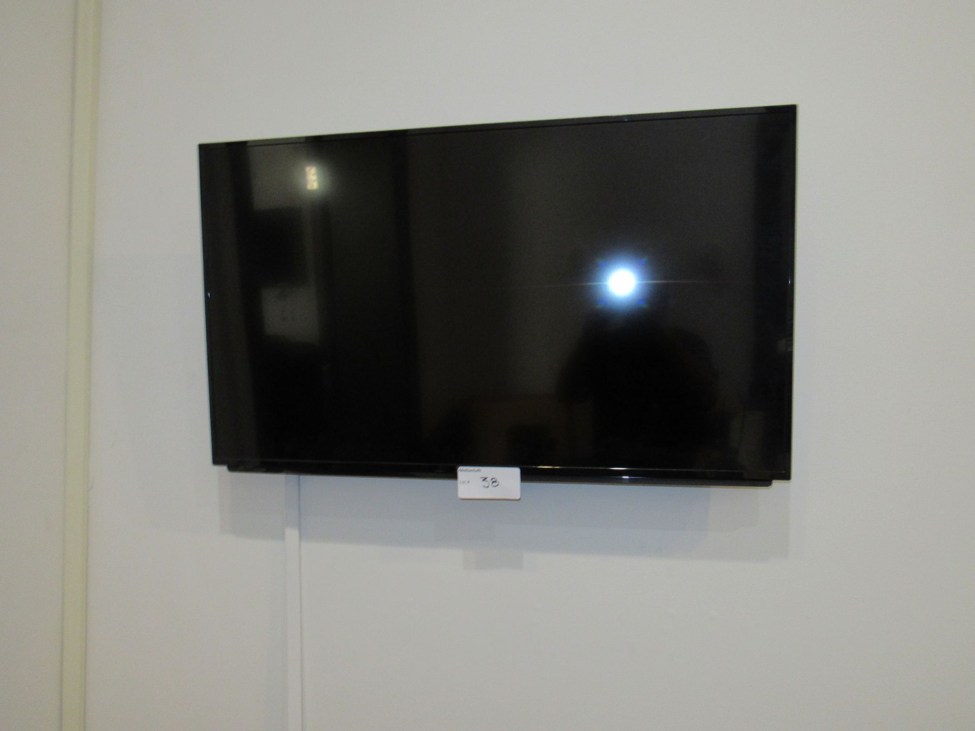 Lot Assorted Tvs, 1-Vizio 47" TV with Mount, 1-Samsung 70" TV with Mount, 1-LG 48" TV with Mount, - Image 3 of 9