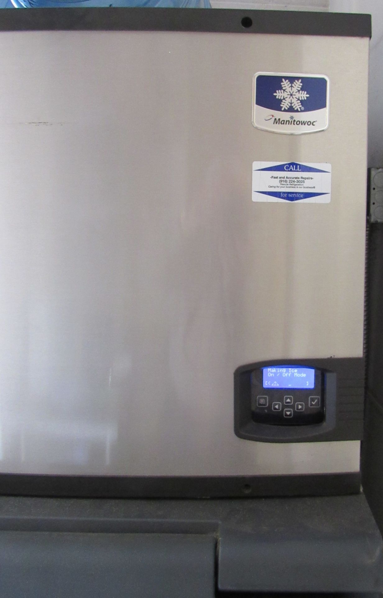 Manitowic Ice Machine (Location Sacramento) - Image 2 of 2