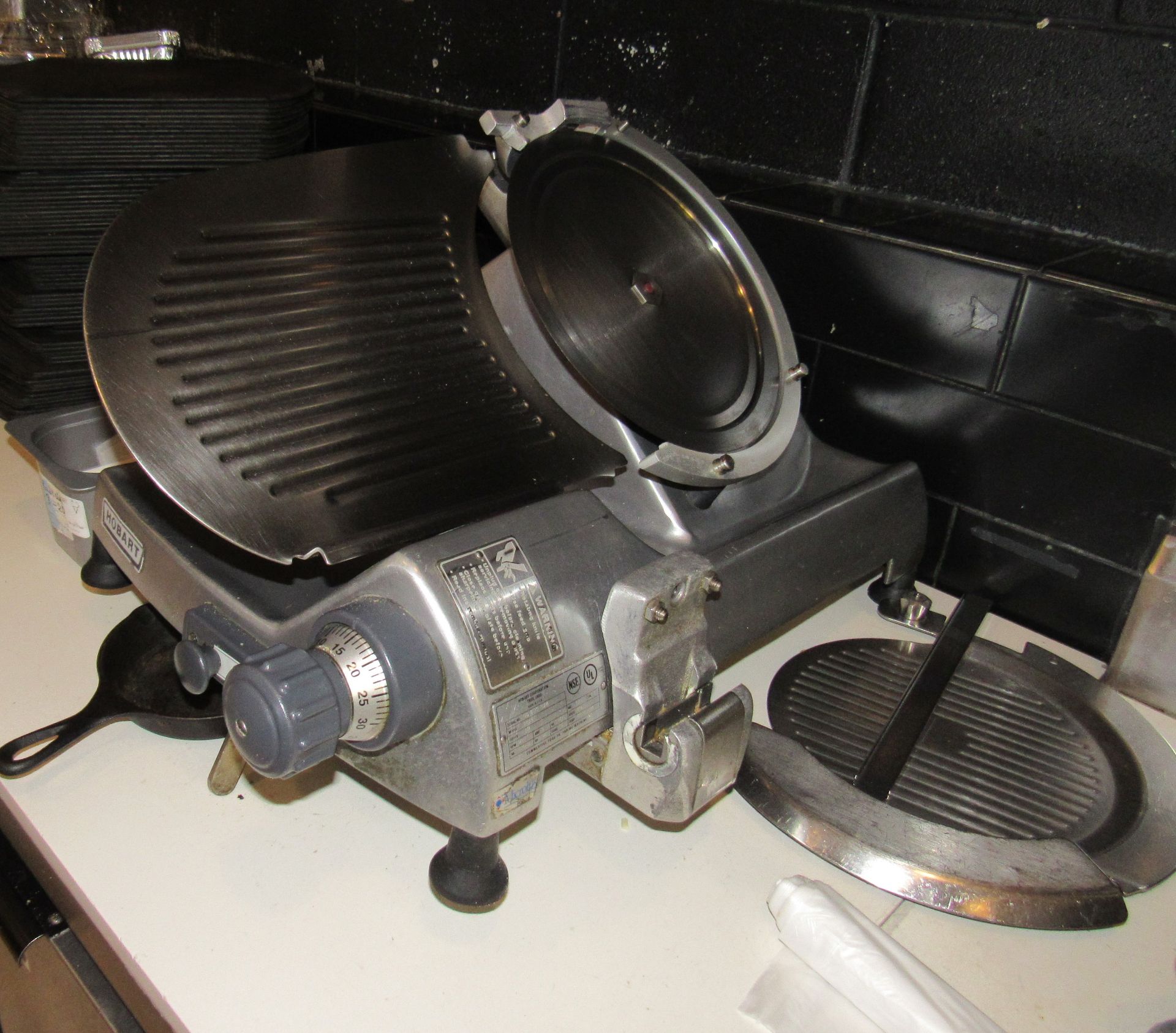 Hobart Deli Meat Slicer (Location Sacramento)