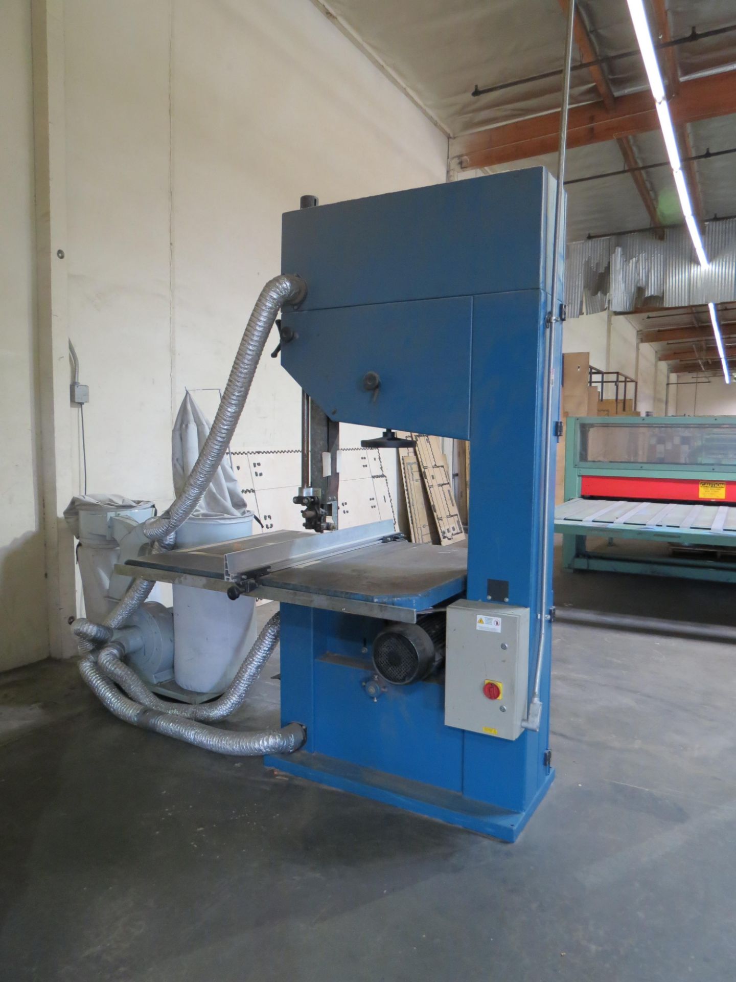 Primo 36 Vertical Bandsaw ( No Dust Collector) - Image 2 of 3