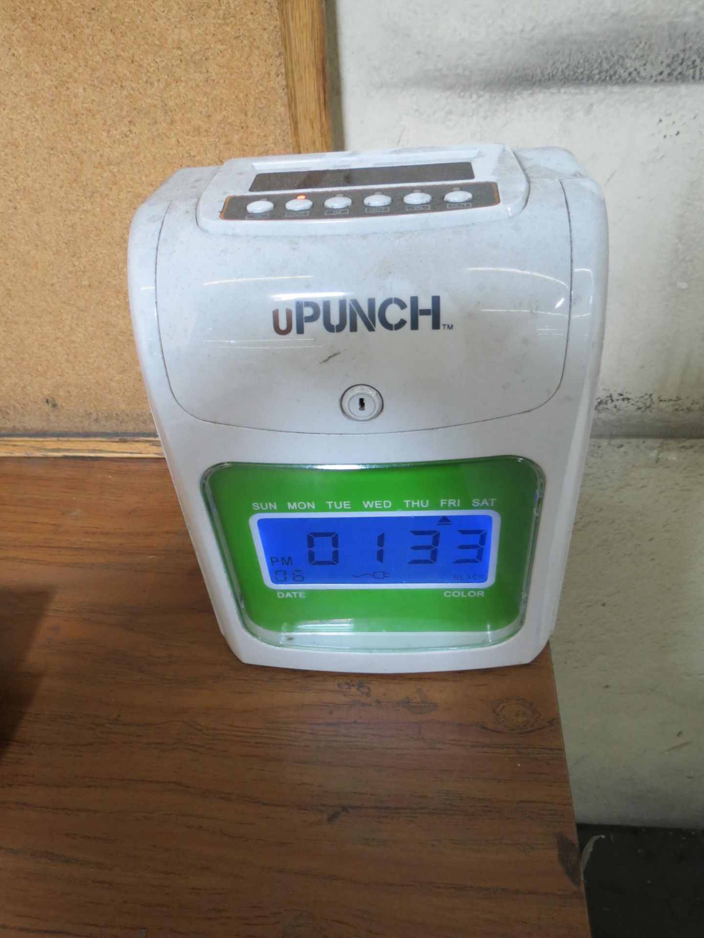 Upunch HN300 Employee Time Clock with 2-Card Racks and Punch Cards - Image 2 of 4