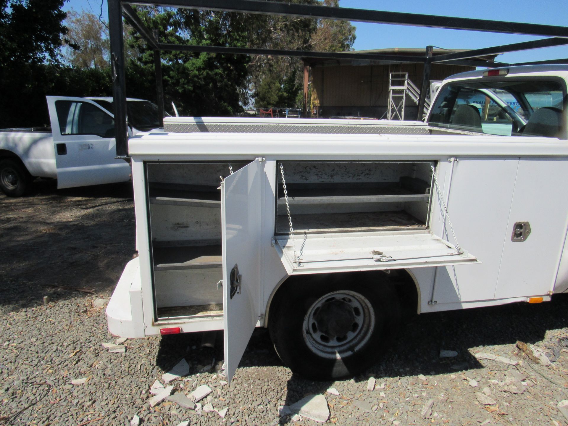 2002 Ford F-250 Reg Cab Service Truck 2WD, 5.4L V8 Gas Eng., Lic. 7A37492, VIN: 1FTNF20L92ED54003, - Image 9 of 11