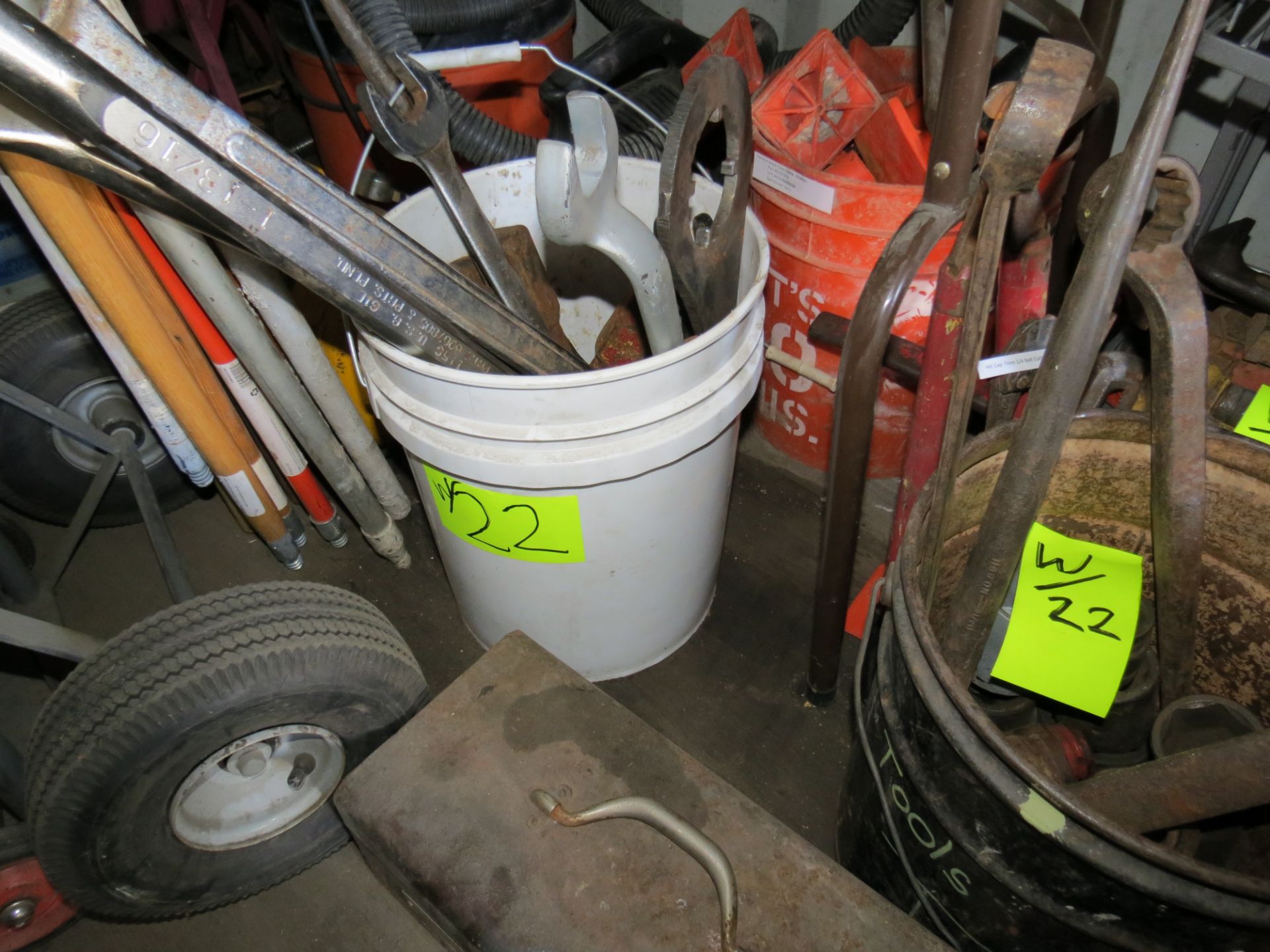 LOT ASSORTED TOOLS, HEAVY DUTY MACHINE WRENCHES, C-CLAMPS, HAMMERS, MALLETS, SCRAPERS & SAW BLADES - Image 4 of 5